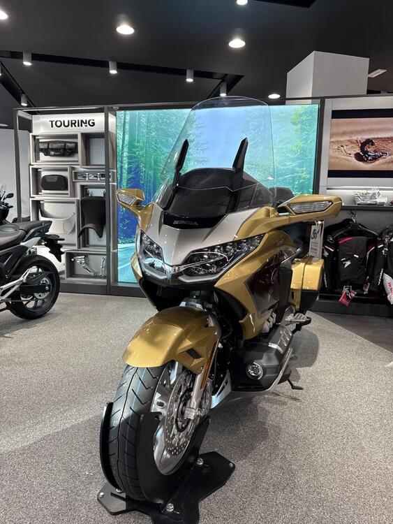 Honda GL 1800 Gold Wing Tour 50° Anniversario (2025) (2)