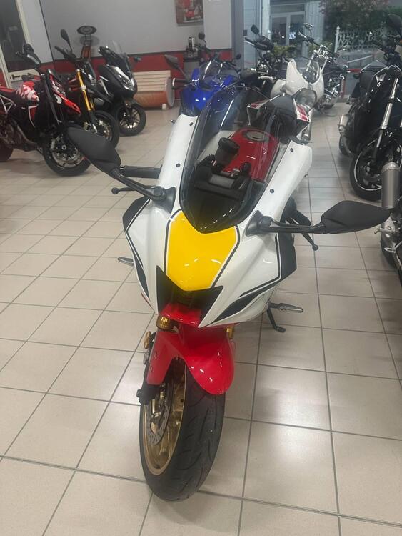 Yamaha YZF R7 World GP 60th Anniversary (2022 - 23)