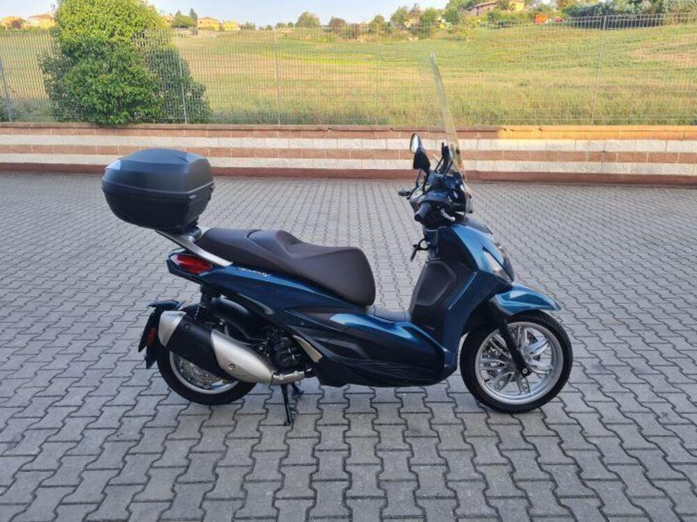 Piaggio Beverly 300 ABS-ASR (2021 - 25) (3)