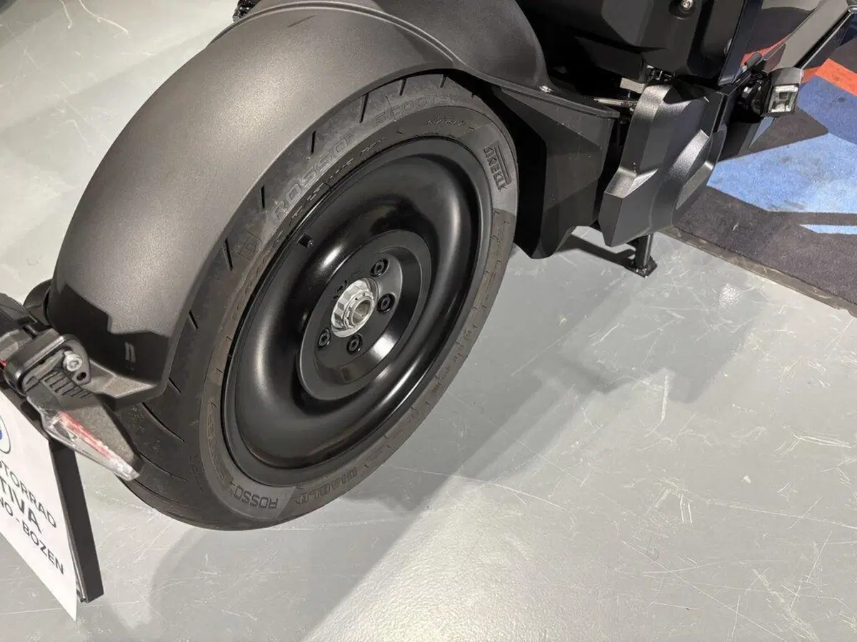 Bmw CE 04 (2021 - 25) (13)