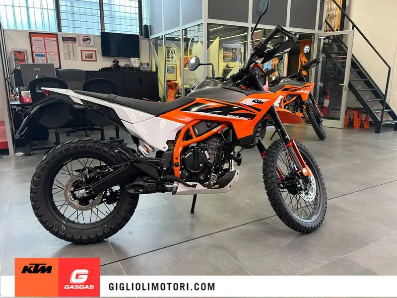 KTM 125 Enduro R (2025 - 26) (3)