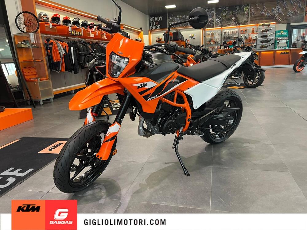 KTM 125 SMC R (2025)
