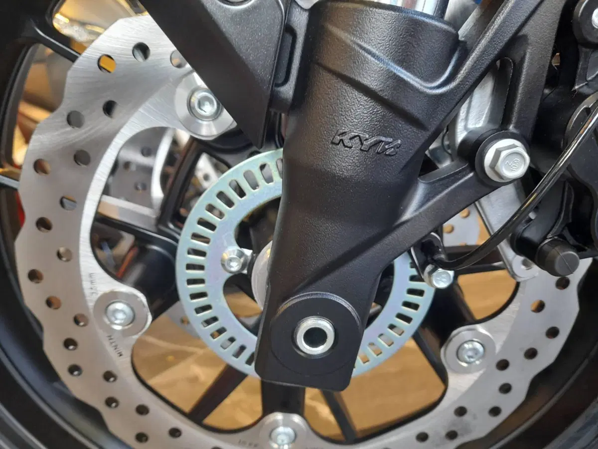 Voge Brivido 625R (2025 - 26) (2)