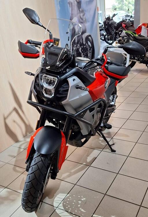 QJ Motor SVT 650 X (2025) (2)