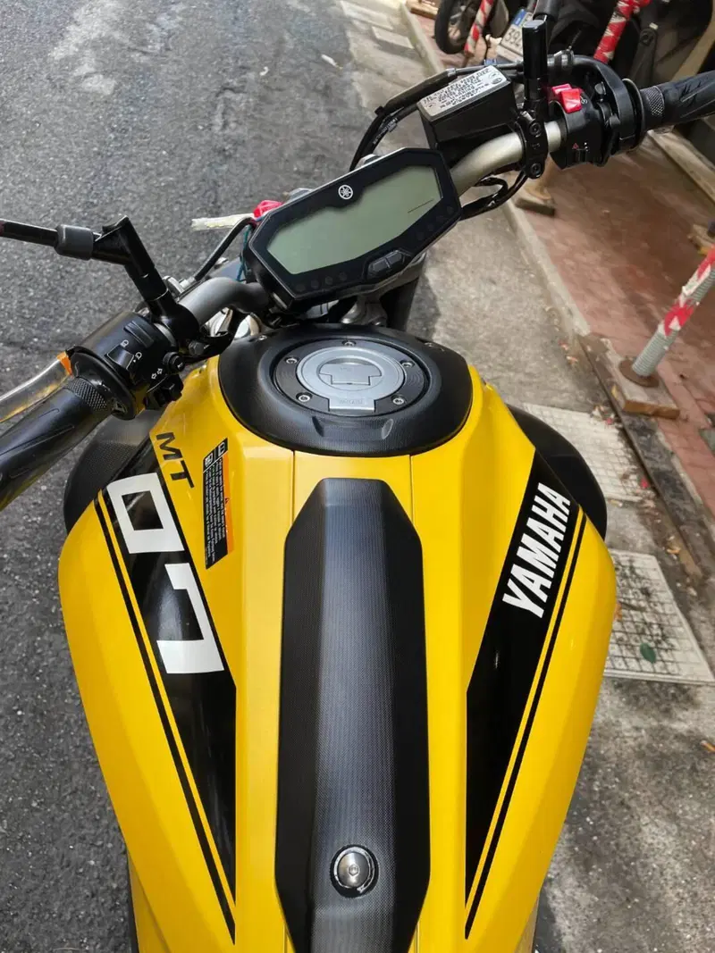 Yamaha MT-07 (2014 - 16) (7)