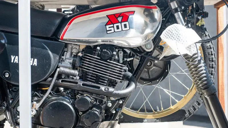 Yamaha XT 500 1986: zero km, 40 anni in una cassa e adesso all'asta!