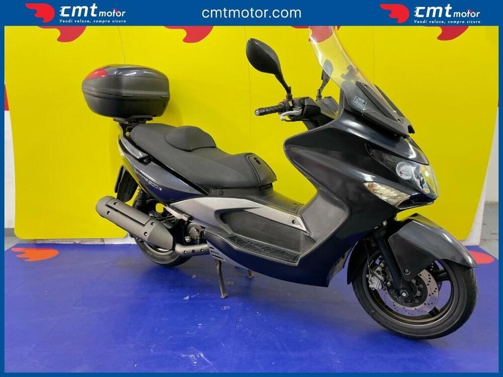 Kymco Xciting 300i (2)