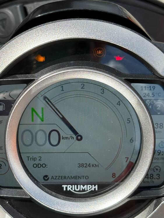 Triumph Rocket 3 R Evel Knievel Special Edition (2025) (2)