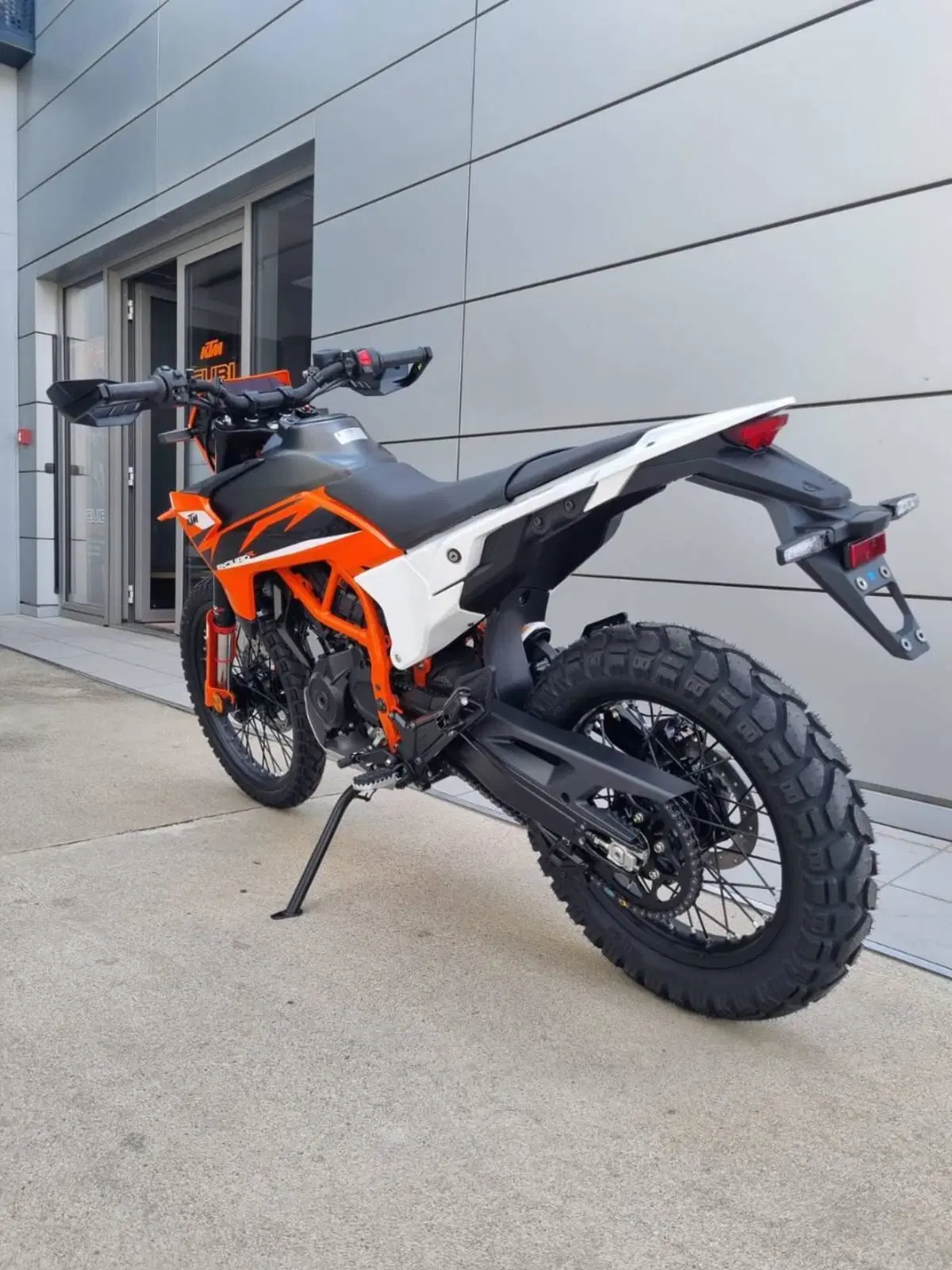 KTM 125 Enduro R (2025 - 26) (4)