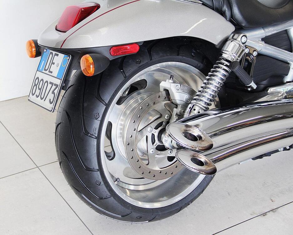 Harley-Davidson 1250 V-Rod (2008 - 12) - VRSCAW (4)