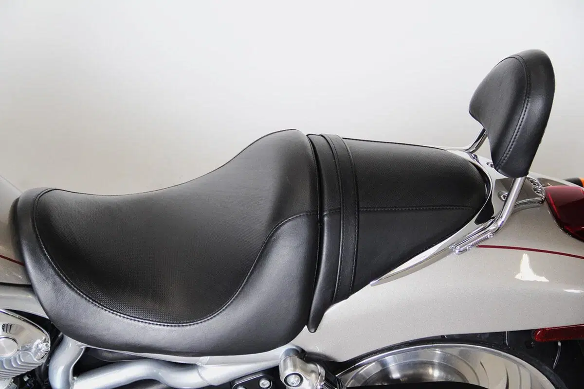 Harley-Davidson 1250 V-Rod (2008 - 12) - VRSCAW (10)