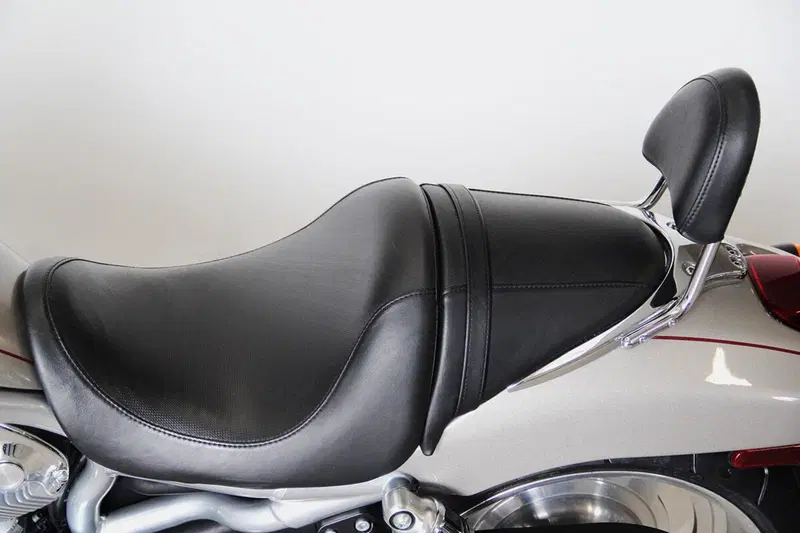 Harley-Davidson 1250 V-Rod (2008 - 12) - VRSCAW (10)