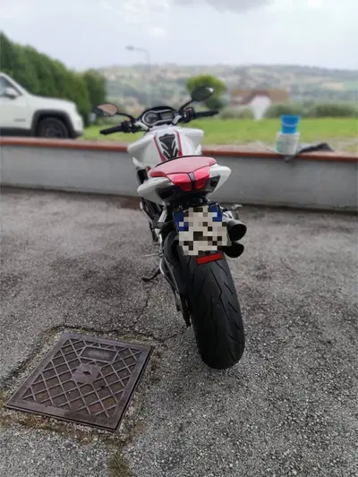 MV Agusta Brutale 1090 R (2012 - 15) usata