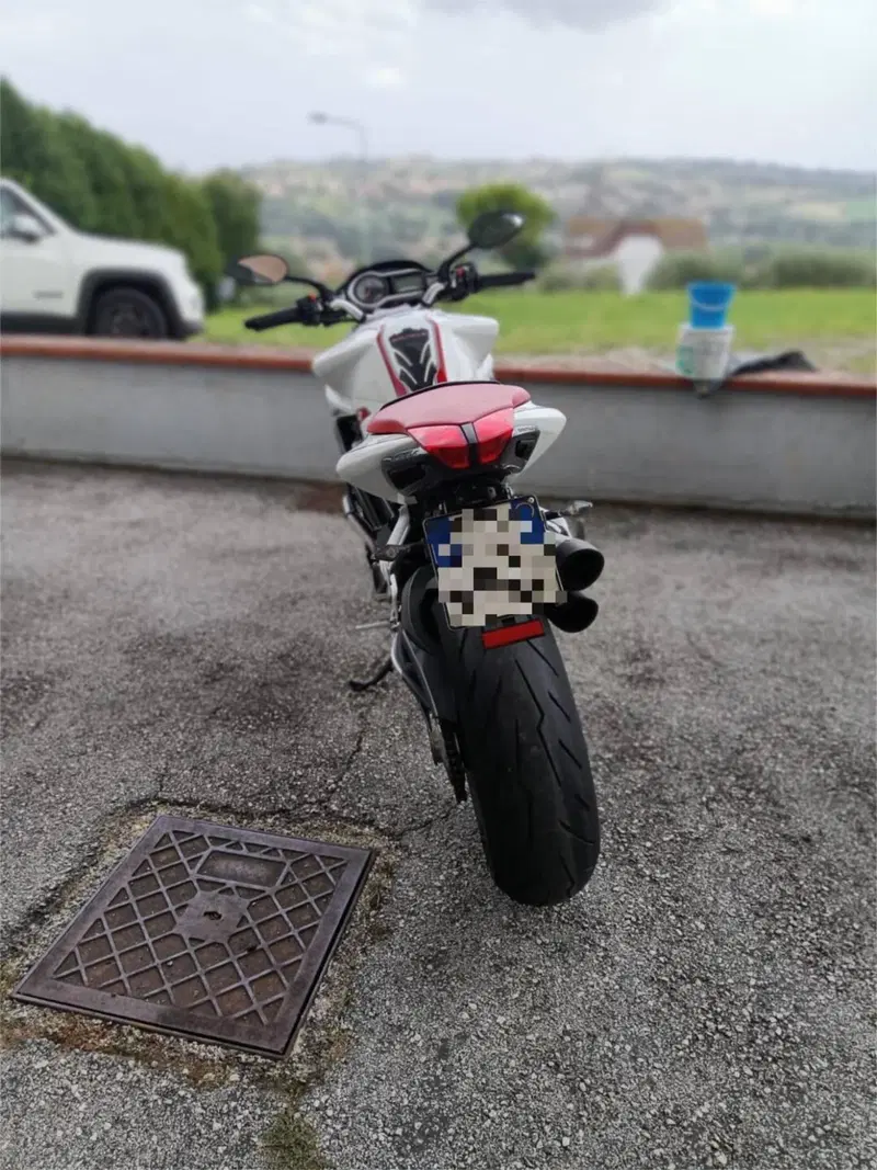 MV Agusta Brutale 1090 R (2012 - 15)