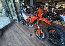 KTM 125 SMC R (2025) nuova