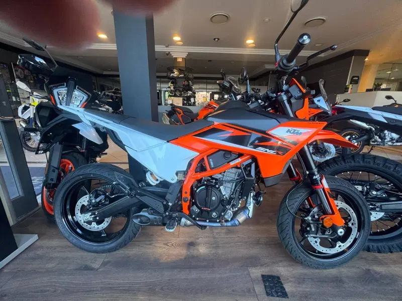 KTM 125 SMC R (2025 - 26) (2)