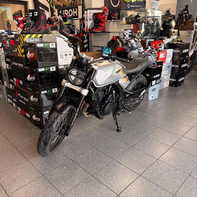 Brixton Motorcycles Crossfire 500 X (2021 - 25) (2)