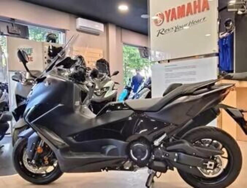 Yamaha T-Max 560 (2022 - 24)