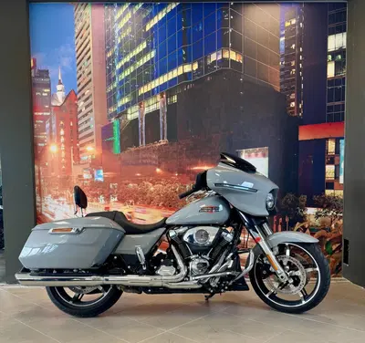 Harley-Davidson Street Glide (2024 - 26) usata