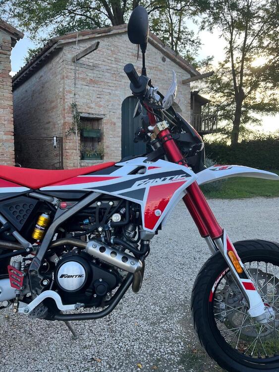 Fantic Motor XMF 125 Motard Competition 4t (2021 - 22) (2)