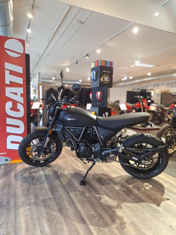 Ducati Scrambler 800 Icon Dark (2025) (3)