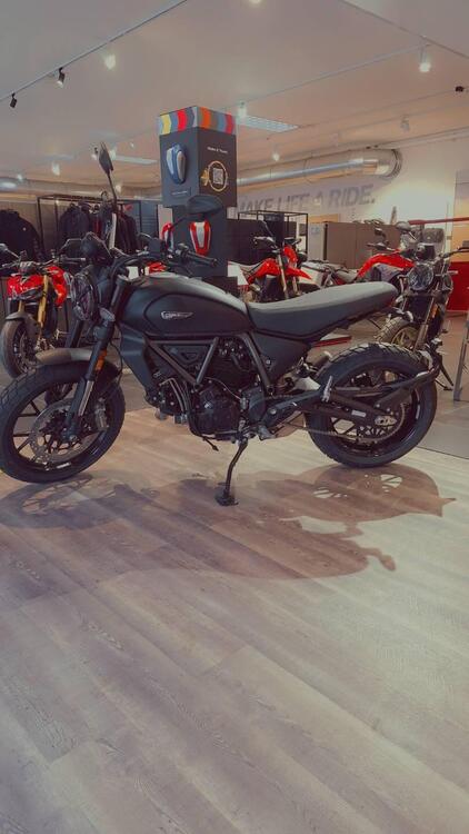 Ducati Scrambler 800 Icon Dark (2025) (4)