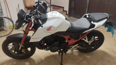 Honda CB 750 Hornet (2023 - 24) usata