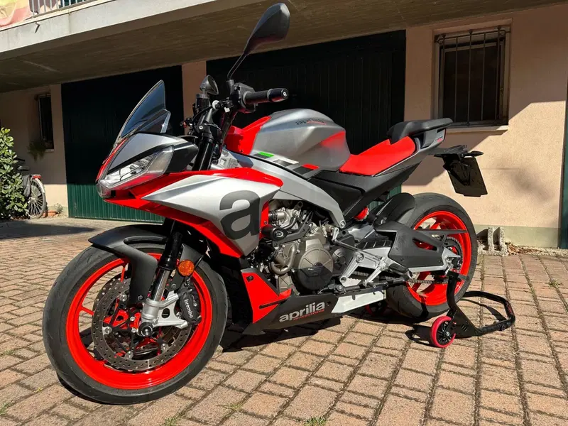 Aprilia Tuono 660 (2021 - 25) (2)