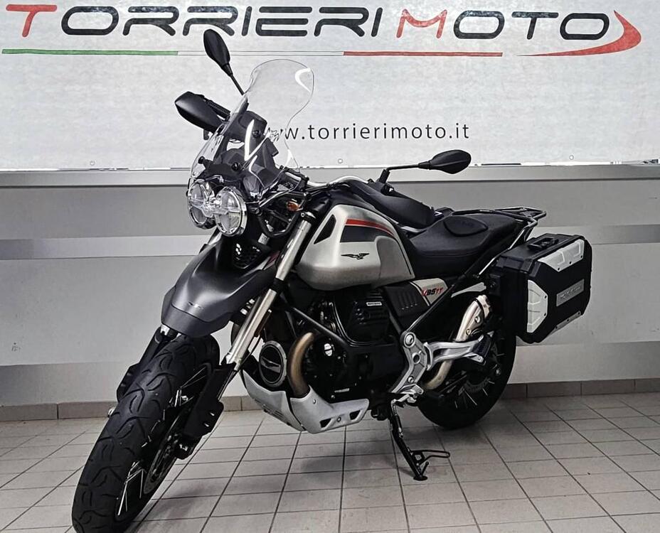 Moto Guzzi V85 TT Travel (2021 - 23)