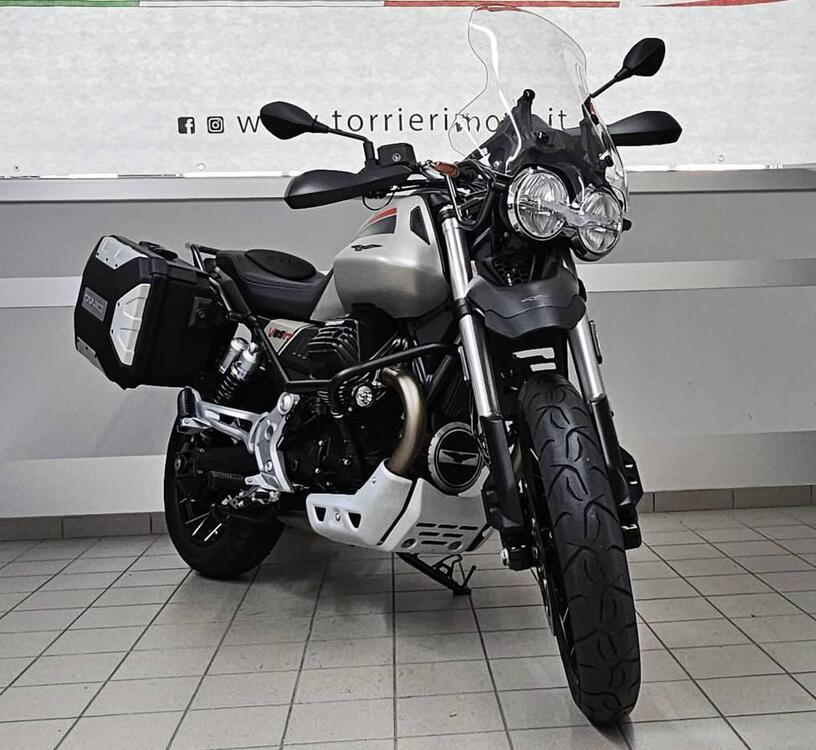 Moto Guzzi V85 TT Travel (2021 - 23) (2)