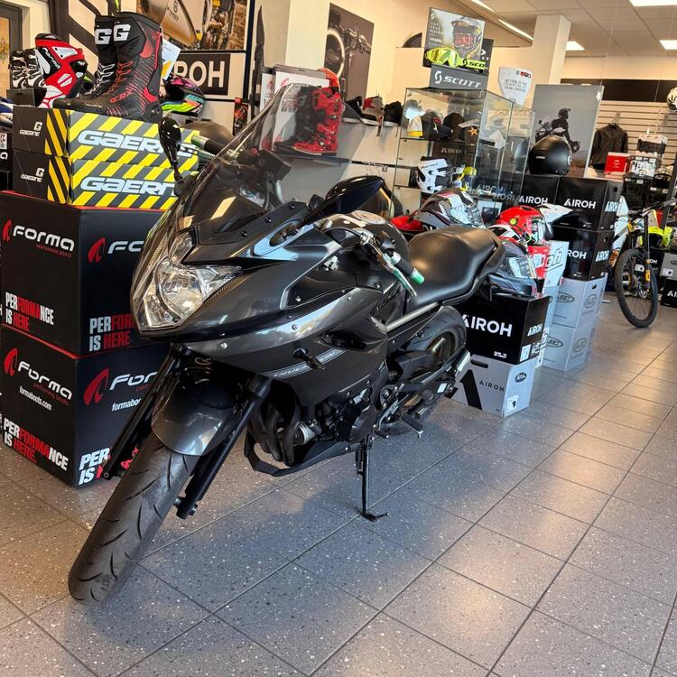 Yamaha XJ6 Diversion (2009 - 15) (2)