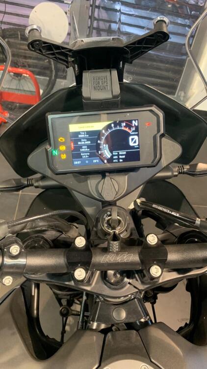 KTM 890 Adventure (2022) (3)