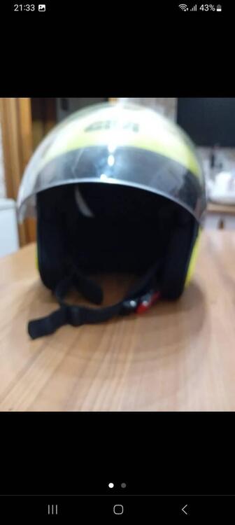 Casco GIVI fluo (2)