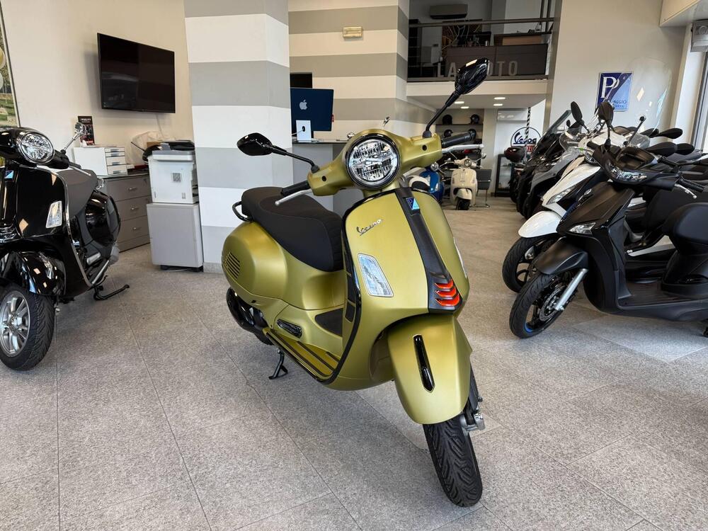 Vespa GTS 310 Supersport (2025) (2)