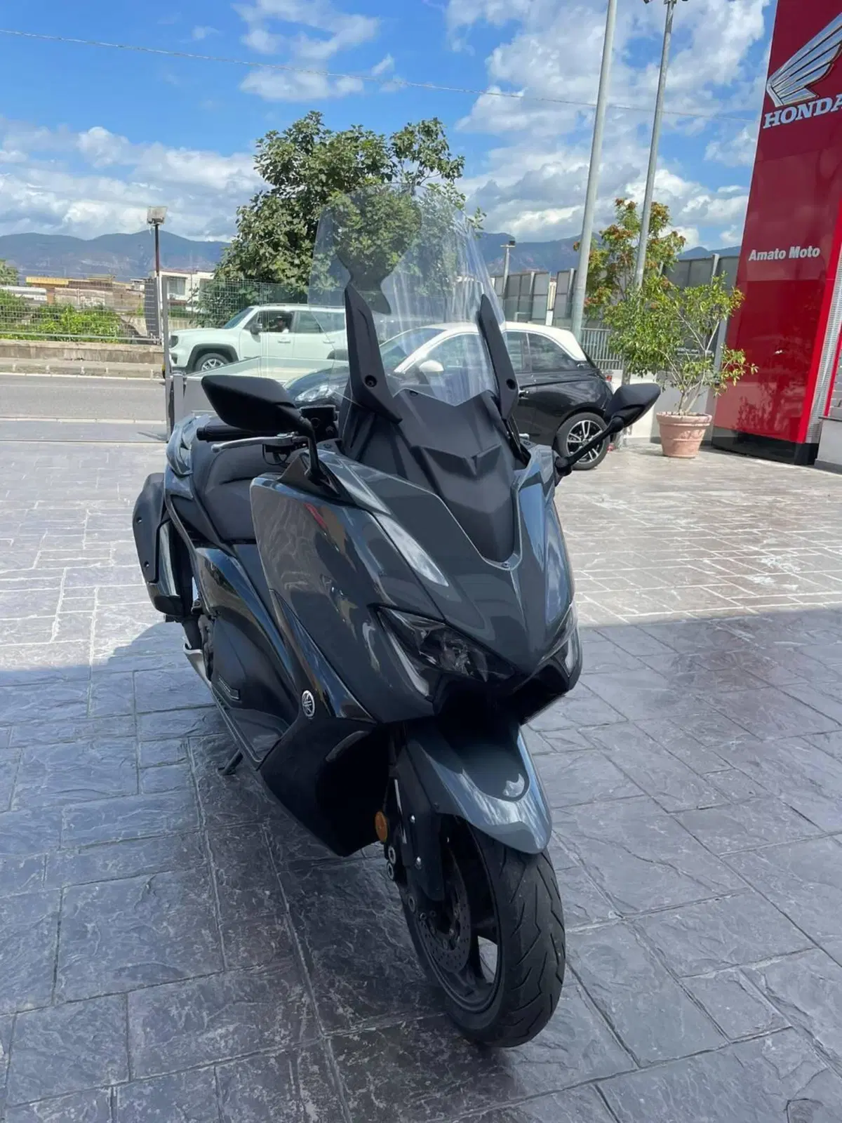Yamaha T-Max 560 (2020 - 21) (9)