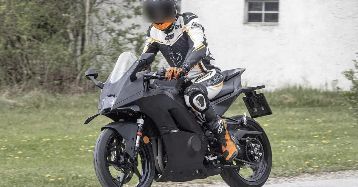 KTM RC 490: Spuntano foto spia di una nuova sportiva di media cilindrata