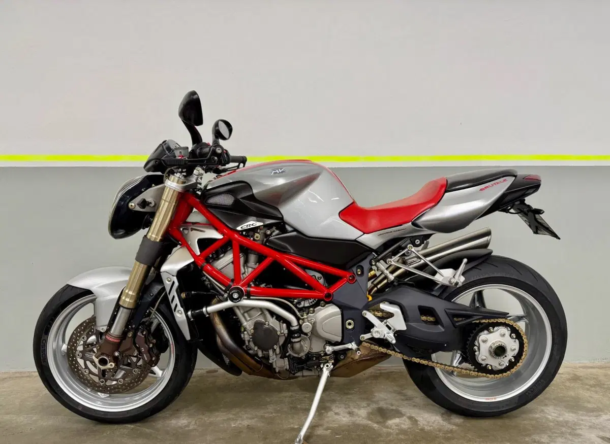 MV Agusta Brutale 910 S (2005 - 11) (9)