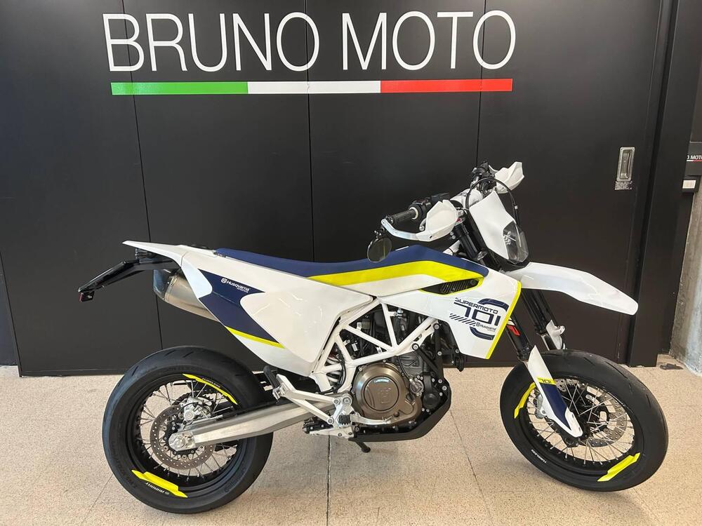 Husqvarna 701 Supermoto (2017 - 19)
