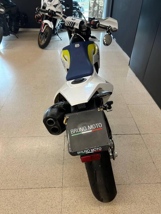 Husqvarna 701 Supermoto (2017 - 19) (4)