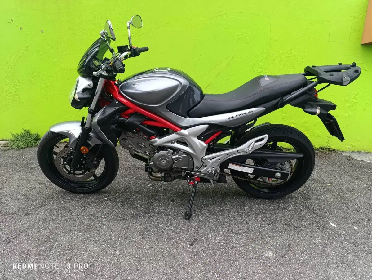 Suzuki Gladius 650 SFV (2009 - 15) (4)