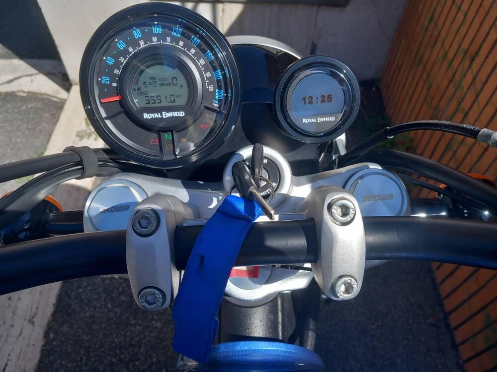 Royal Enfield Super Meteor 650 (2023 - 25) (4)