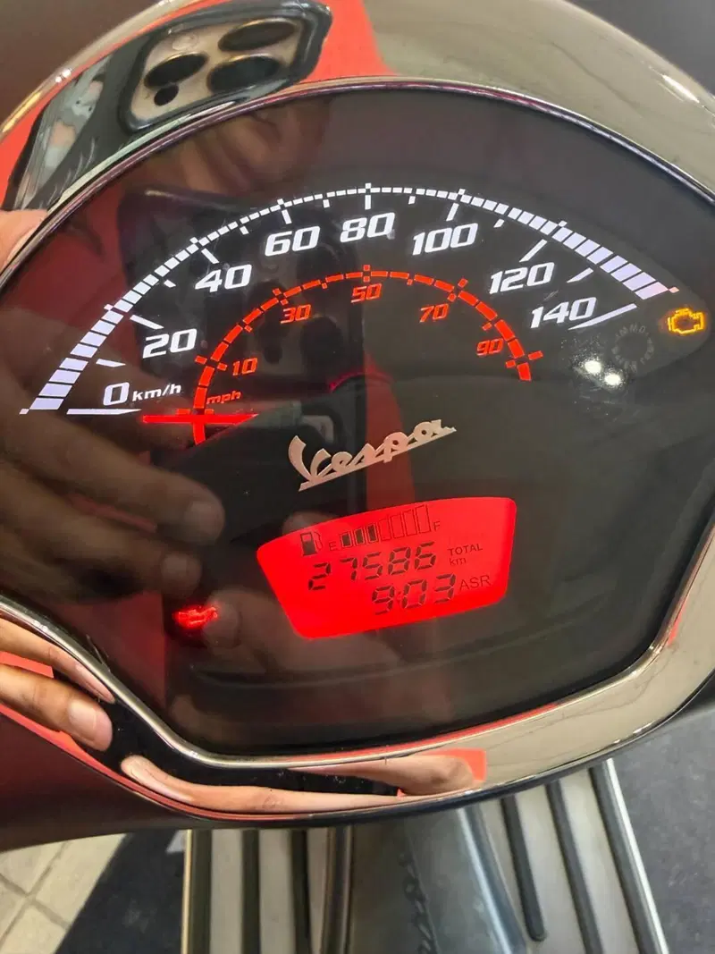 Vespa GTS 300 Super Sport Hpe (2019) (6)