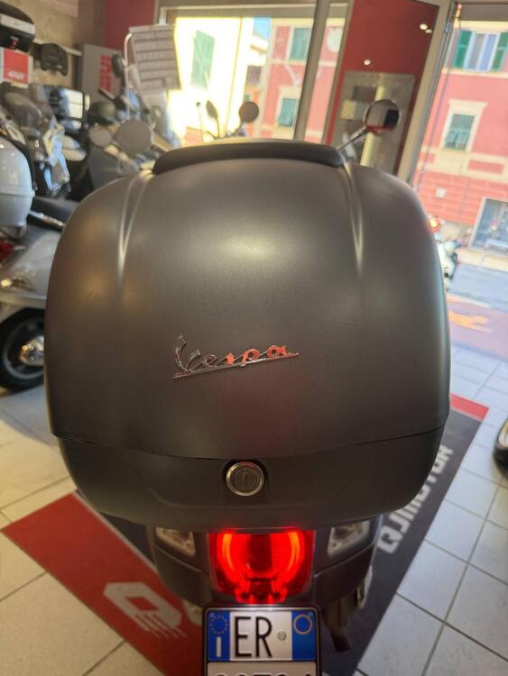 Vespa GTS 300 Super Sport Hpe (2019) (5)
