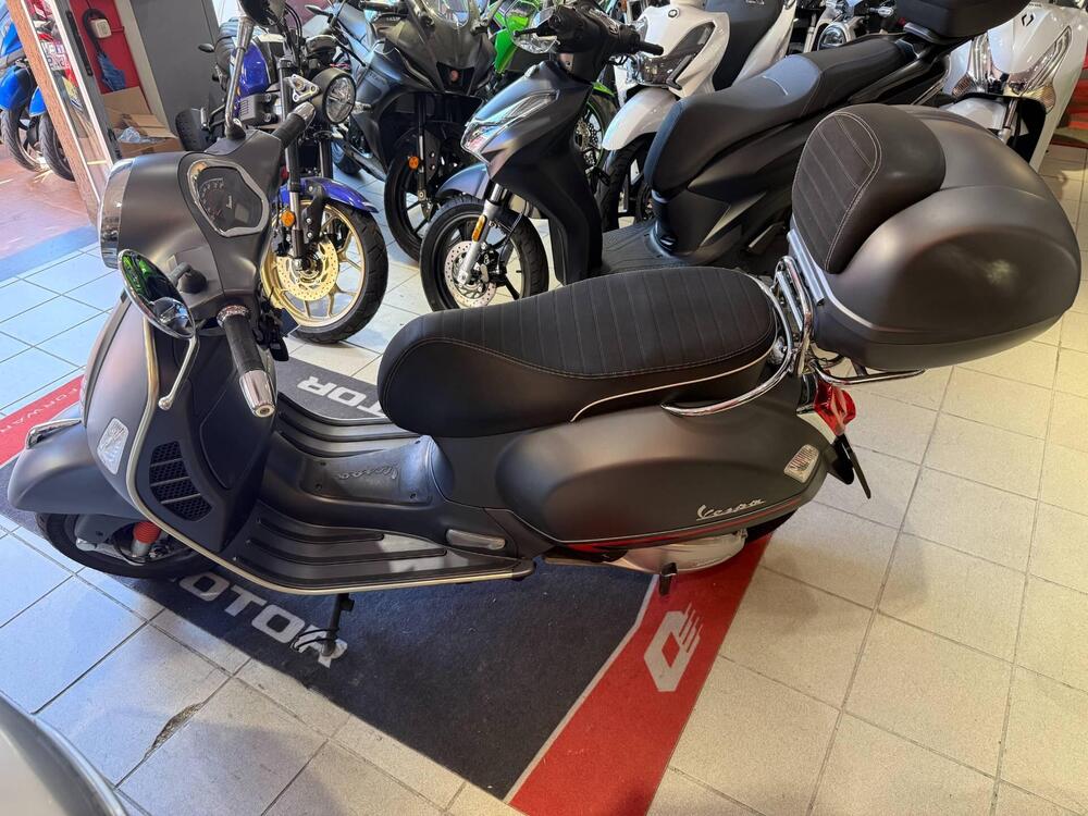 Vespa GTS 300 Super Sport Hpe (2019) (3)