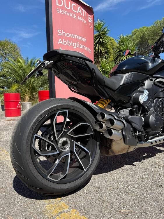 Ducati Diavel V4 (2023 - 25) (3)