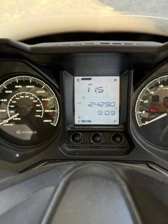 Kymco X-Town 300i (2021 - 24) (2)