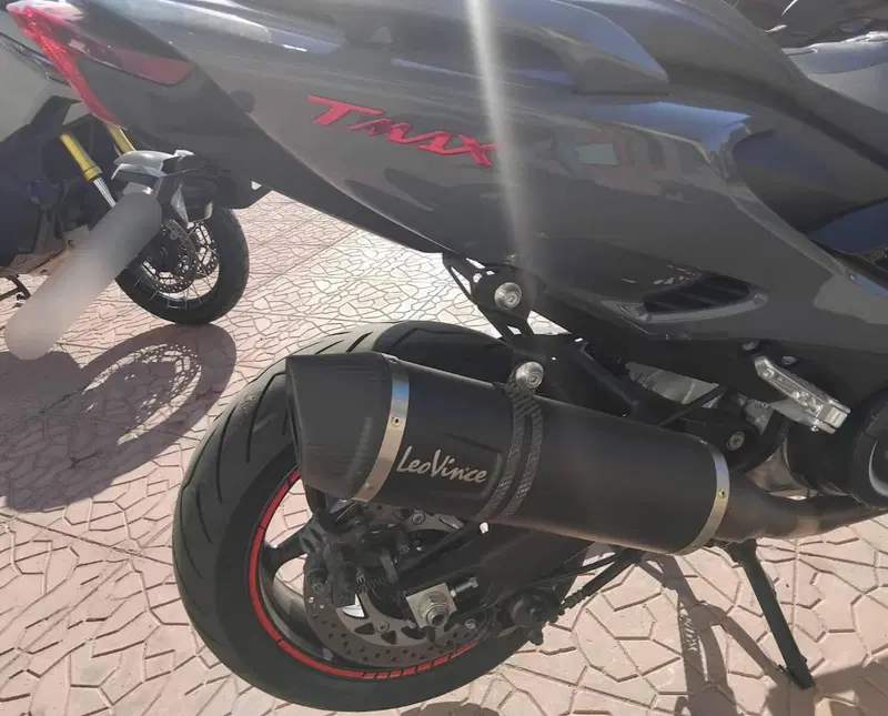 Yamaha T-Max 560 Tech Max (2022 - 24) (7)