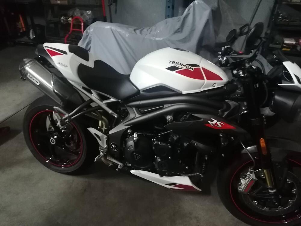 Triumph Speed Triple 1050 RS (2018 - 20) (4)