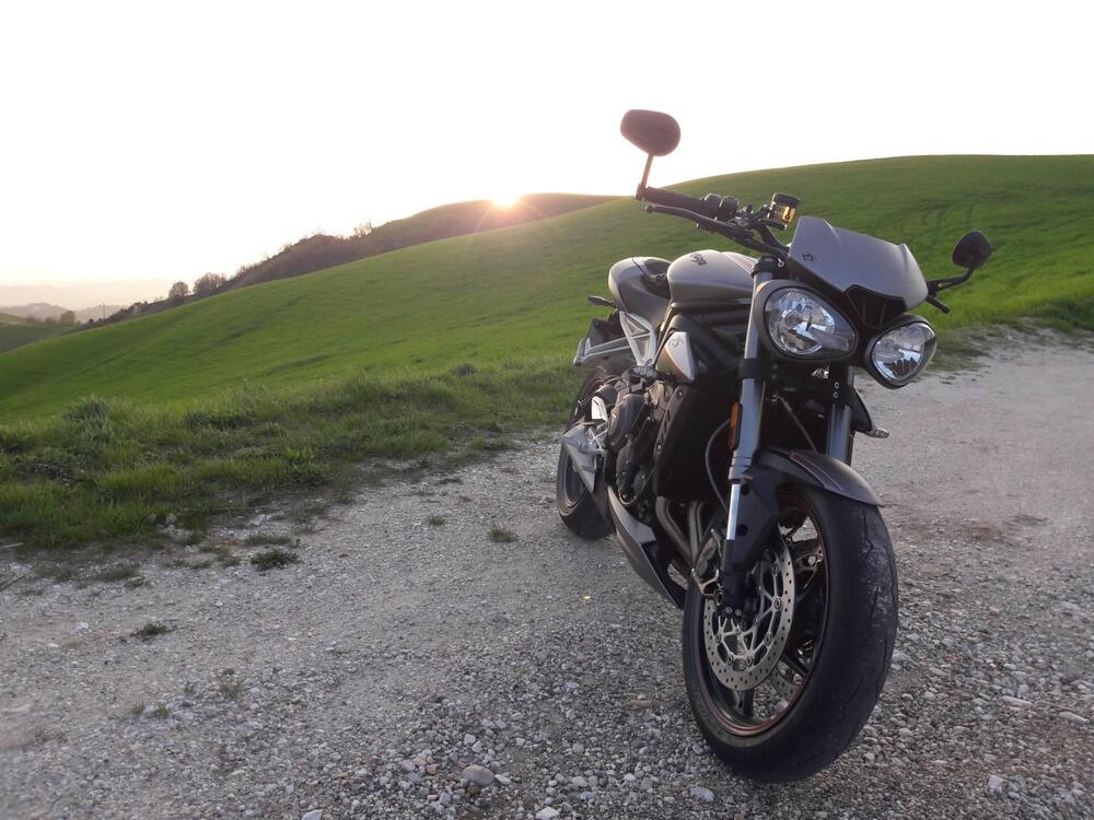 Triumph Street Triple RS (2017 - 19) (2)