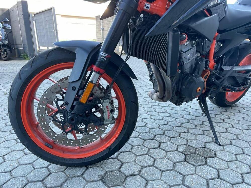 KTM 890 Duke R (2021) (3)